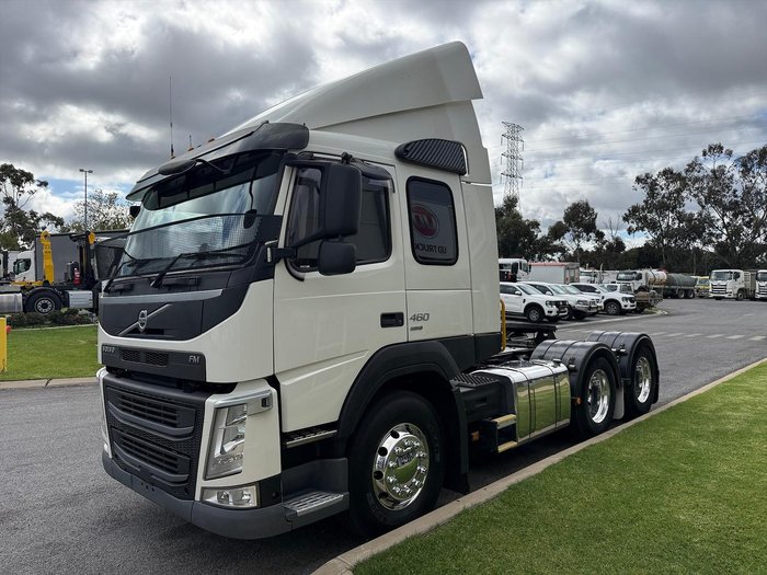 2021 Volvo Fm460