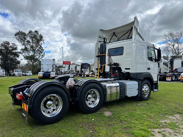 2021 Volvo Fm460