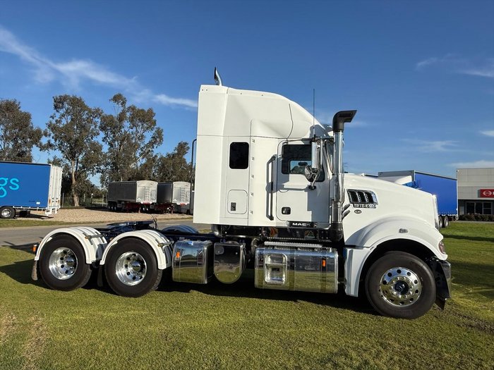 2021 Mack Trident