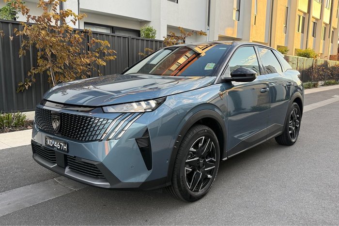 2024 Peugeot 3008 GT Premium Hybrid
