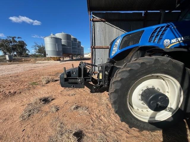 2016 New Holland T8.435 Smart Trax BLUE