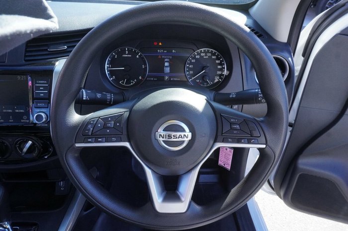 2023 Nissan Navara SL