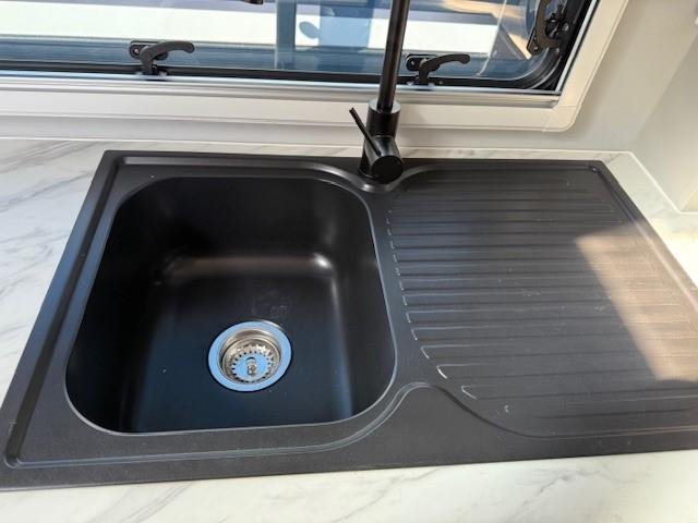 2025 New Age Caravans Manta Ray Mr15e Emb My25