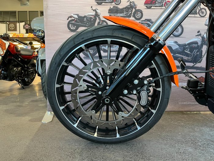 2023 Harley-davidson FXBR BREAKOUT (117) BAJA ORANGE