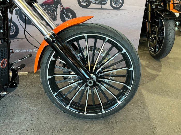 2023 Harley-davidson FXBR BREAKOUT (117) BAJA ORANGE