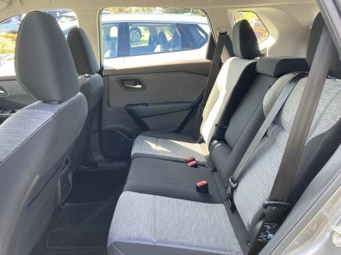 2025 Nissan X-TRAIL ST