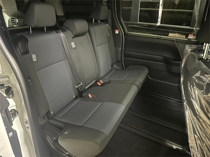 2025 Toyota Noah Hybrid X