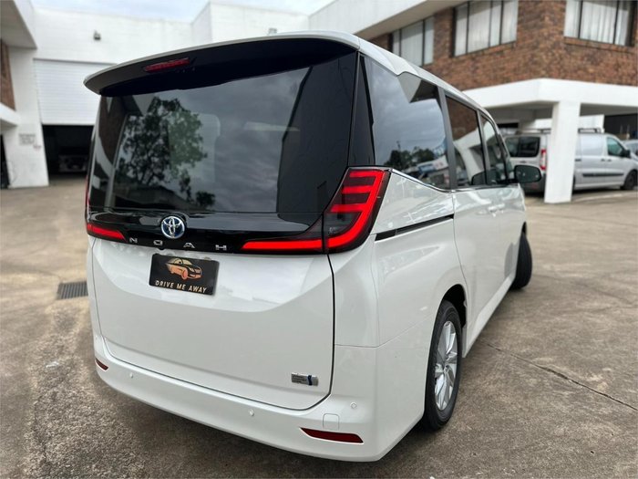 2025 Toyota Noah Hybrid X