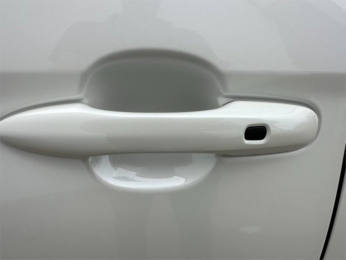 2025 Toyota Noah Hybrid X