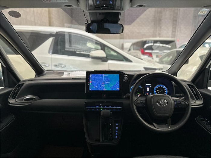 2025 Toyota Noah Hybrid X