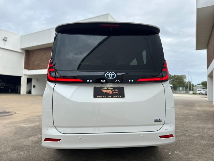 2025 Toyota Noah Hybrid X