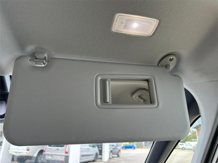 2025 Toyota Noah Hybrid X