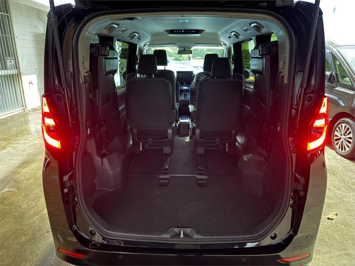 2025 Toyota Noah Hybrid X