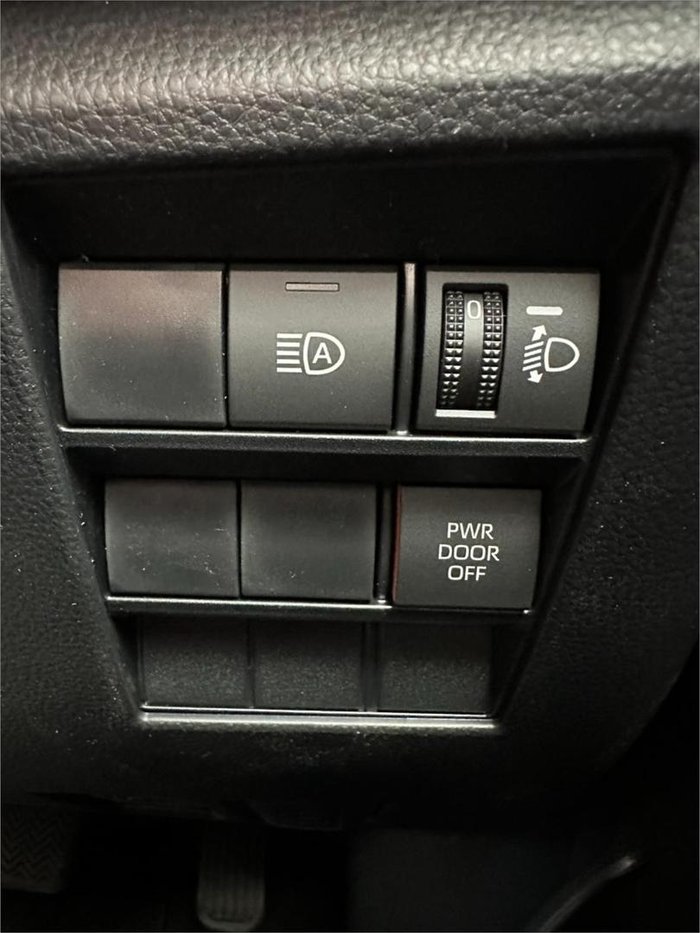 2025 Toyota Noah Hybrid X