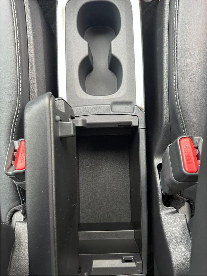 2025 Toyota Noah Hybrid X