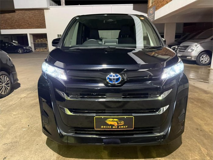 2025 Toyota Noah Hybrid X