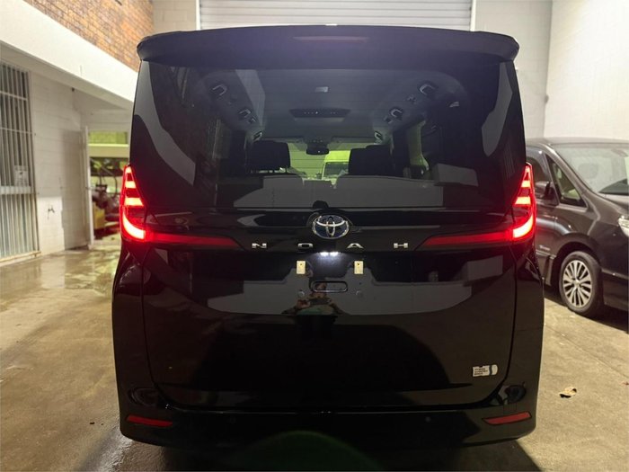 2025 Toyota Noah Hybrid X
