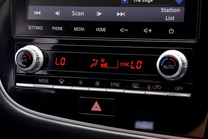 2021 Mitsubishi Outlander ES