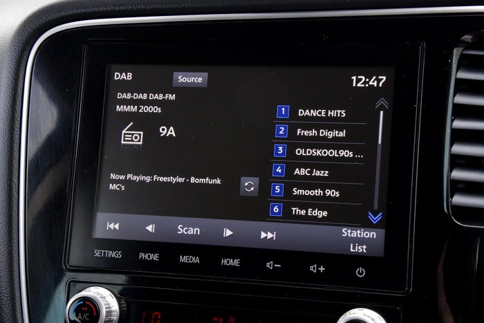 2021 Mitsubishi Outlander ES