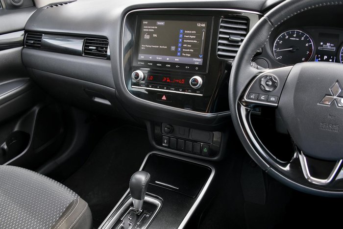 2021 Mitsubishi Outlander ES