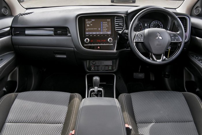 2021 Mitsubishi Outlander ES