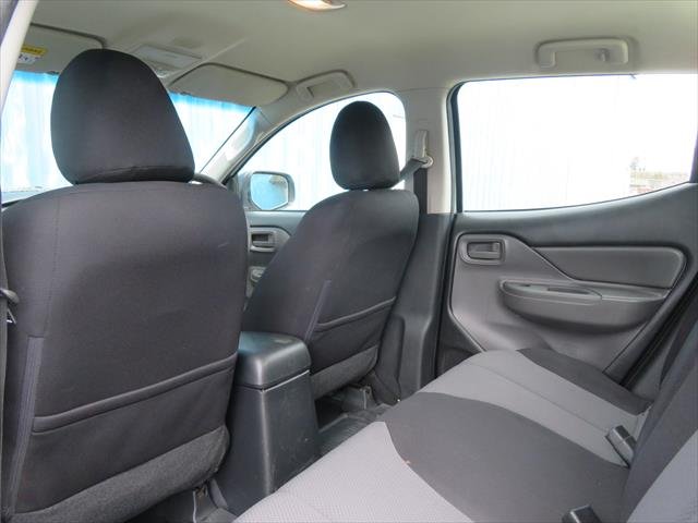 2016 MITSUBISHI Triton