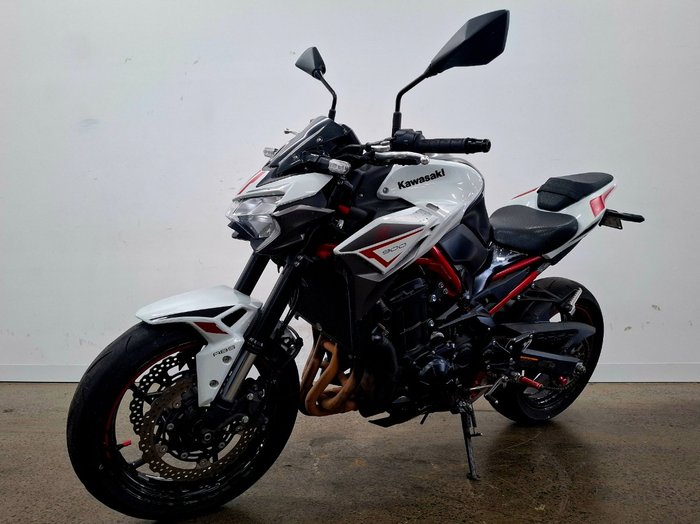 2021 Kawasaki 2021 Kawasaki 900CC Z900 SUPERNAKED (ZR900) SPORTS Silver