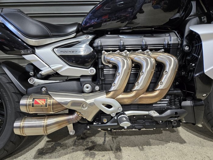2021 Triumph ROCKET 3 R BLACK