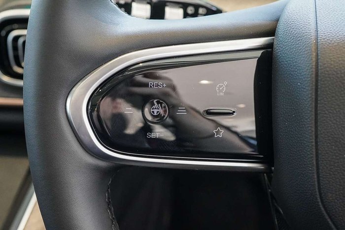 2025 Jaecoo J8 Track