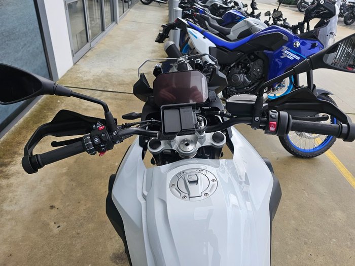 2025 BMW Motorrad F 800 GS White