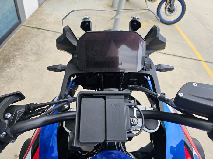 2025 BMW Motorrad F 800 GS White