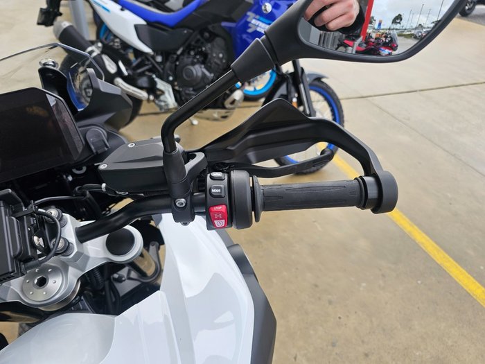 2025 BMW Motorrad F 800 GS White