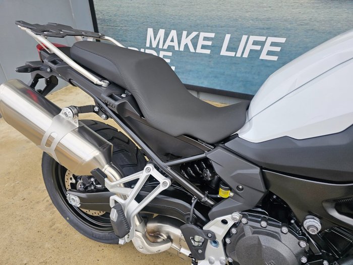 2025 BMW Motorrad F 800 GS White