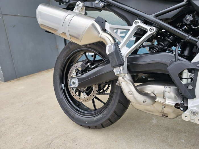 2025 BMW Motorrad F 800 GS White