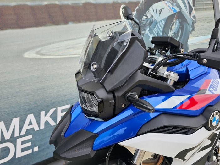 2025 BMW Motorrad F 800 GS White