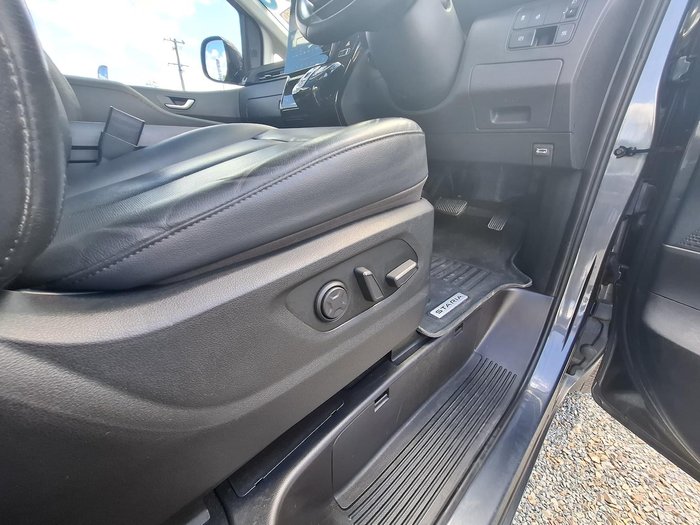 2022 Hyundai STARIA Highlander