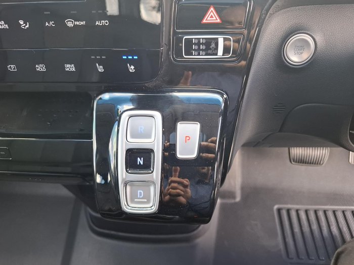 2022 Hyundai STARIA Highlander