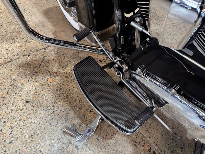 2013 Harley-davidson FLHR ROAD KING Black