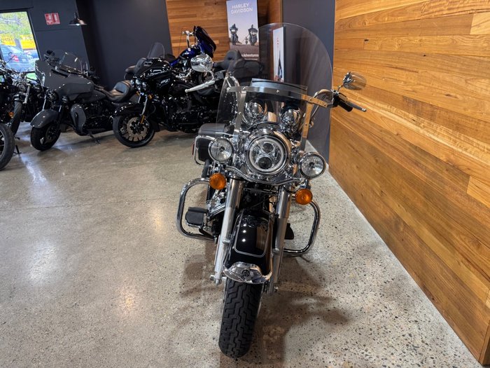 2013 Harley-davidson FLHR ROAD KING Black