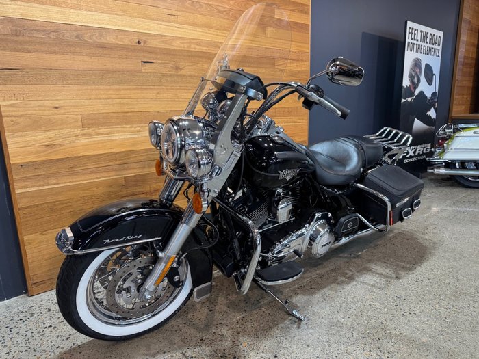 2013 Harley-davidson FLHR ROAD KING Black