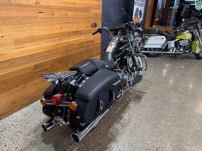 2013 Harley-davidson FLHR ROAD KING Black