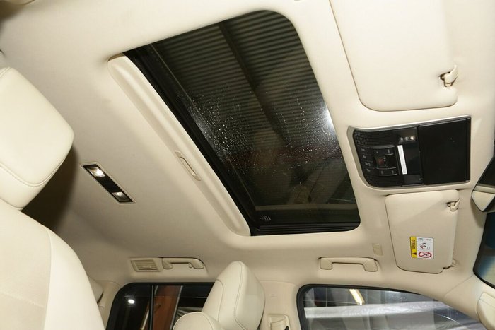 2022 Toyota Landcruiser VX