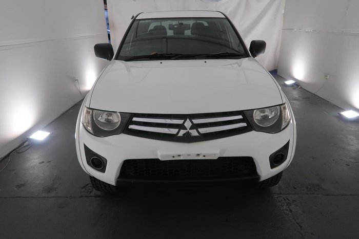 2014 Mitsubishi Triton GLX MN MY15 4X4 Dual Range White
