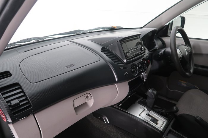 2014 Mitsubishi Triton GLX MN MY15 4X4 Dual Range White