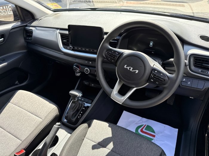2025 KIA STONIC S