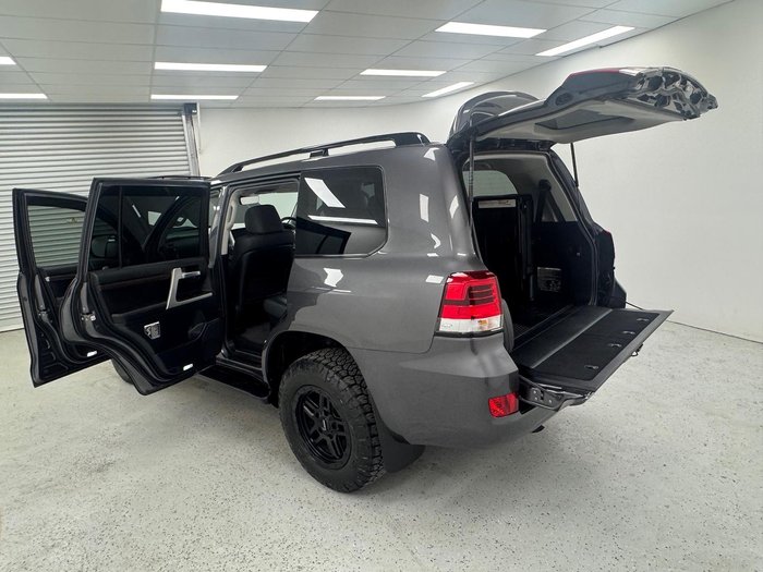 2021 Toyota Landcruiser VX VDJ200R 4X4 Dual Range Graphite