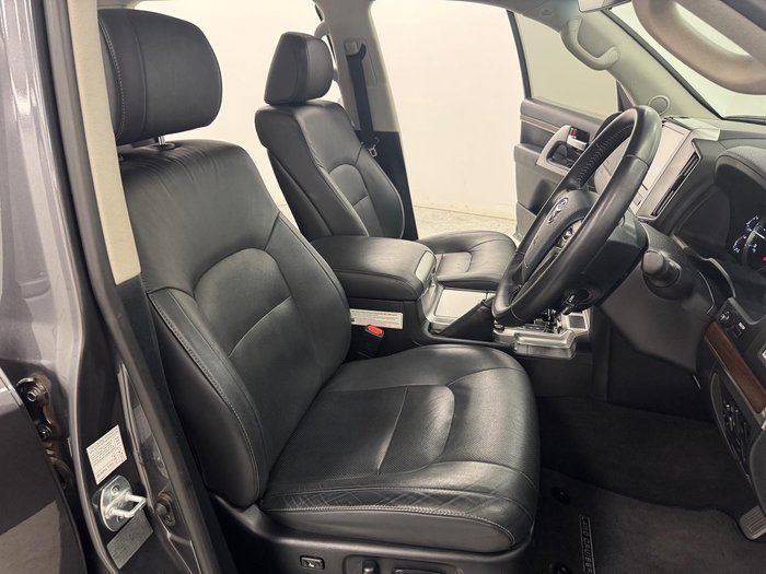 2021 Toyota Landcruiser VX VDJ200R 4X4 Dual Range Graphite