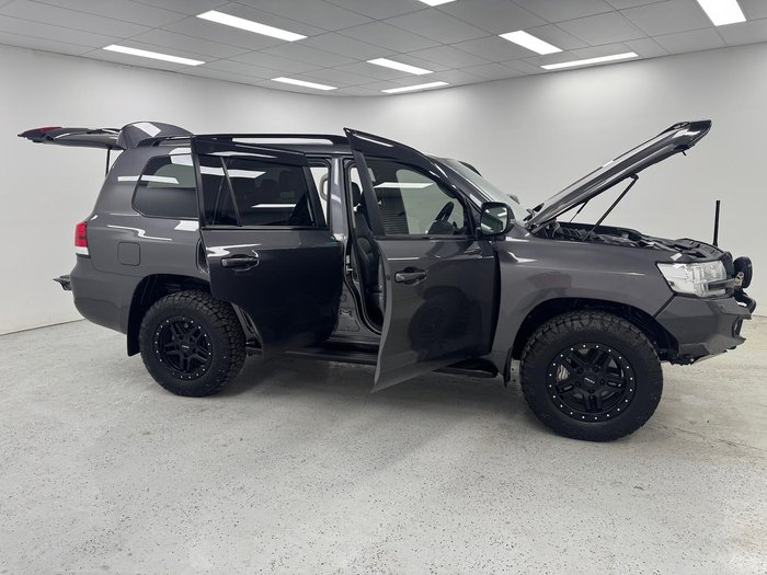 2021 Toyota Landcruiser VX VDJ200R 4X4 Dual Range Graphite