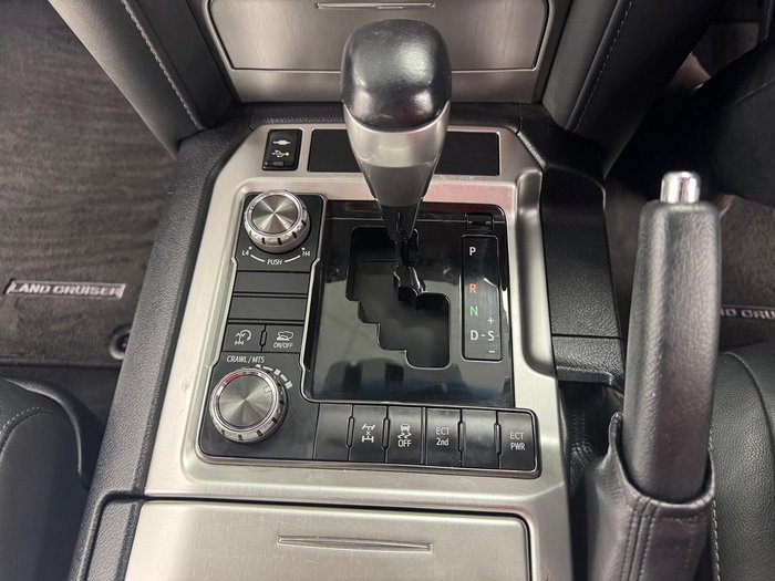 2021 Toyota Landcruiser VX VDJ200R 4X4 Dual Range Graphite