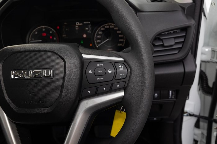 2025 Isuzu D-MAX SX MY24 4X4 Dual Range Mineral White